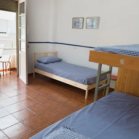Casa Maria Cristina 3 Homestay *
